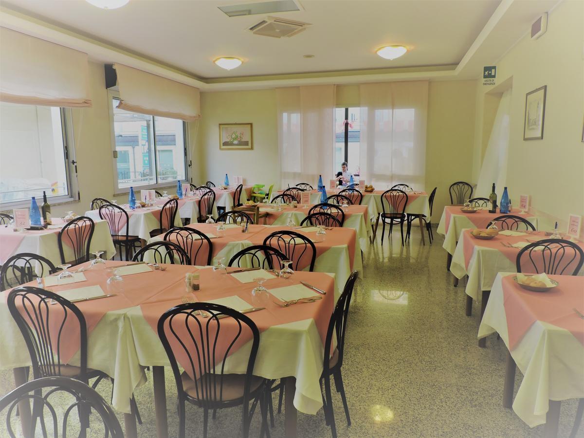 Albergo Sabrina Rimini Extérieur photo